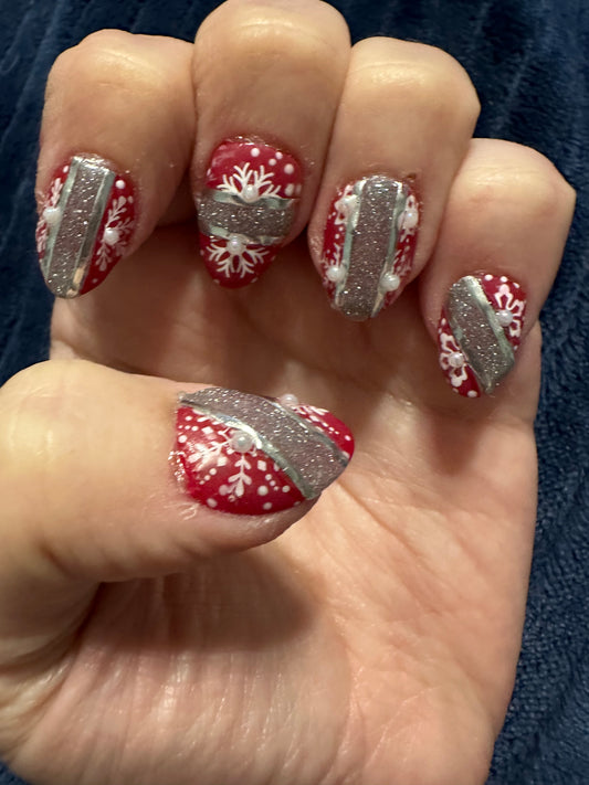 Sassy Snowflake Nails