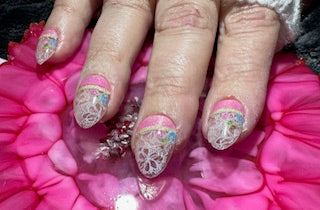 Roses & Lace