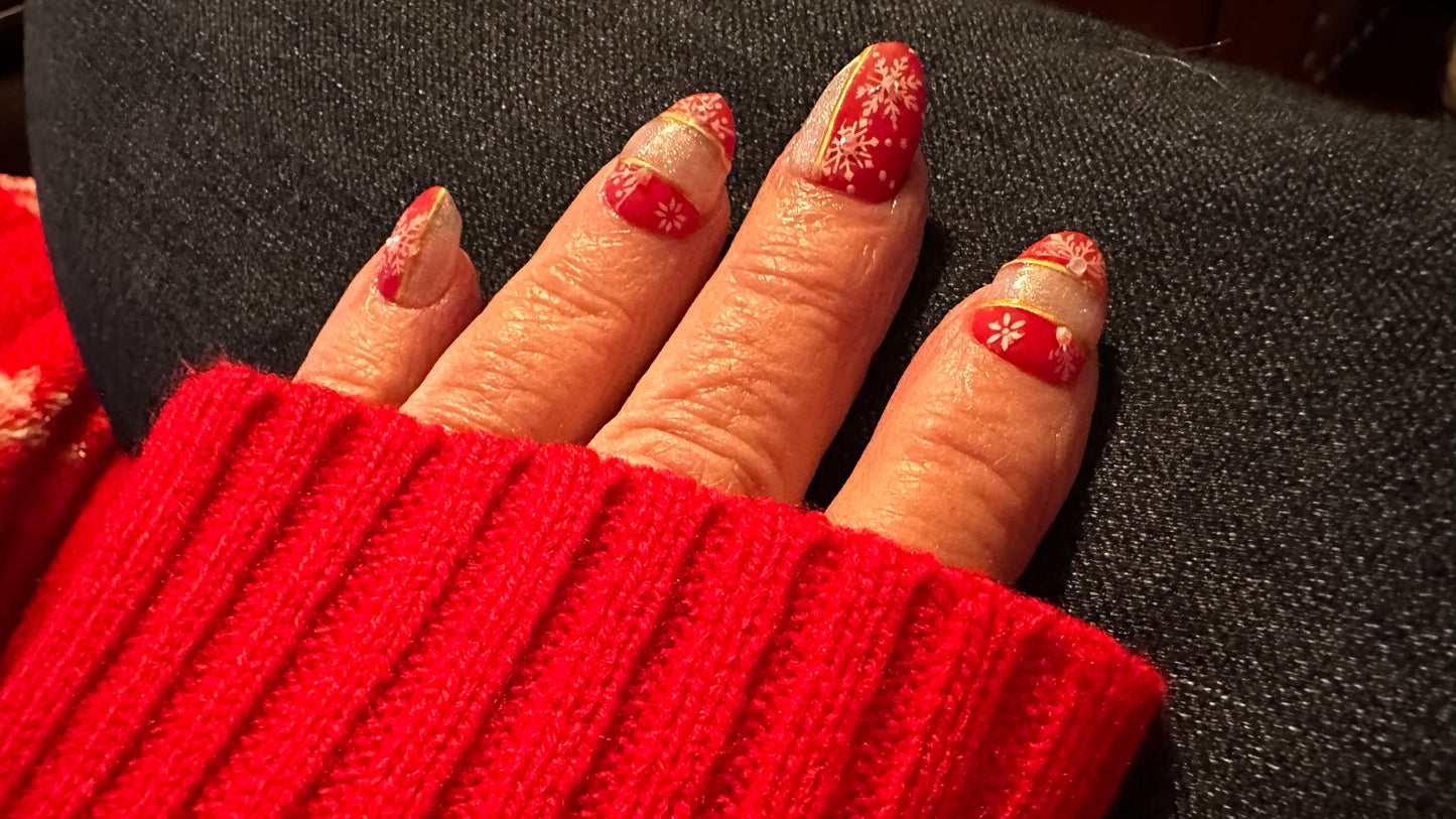 Sassy Snowflake Nails